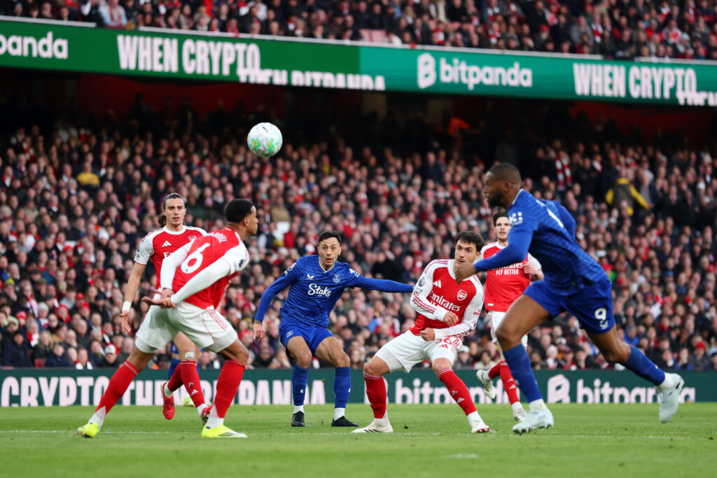 Everton playing against Arsenal.