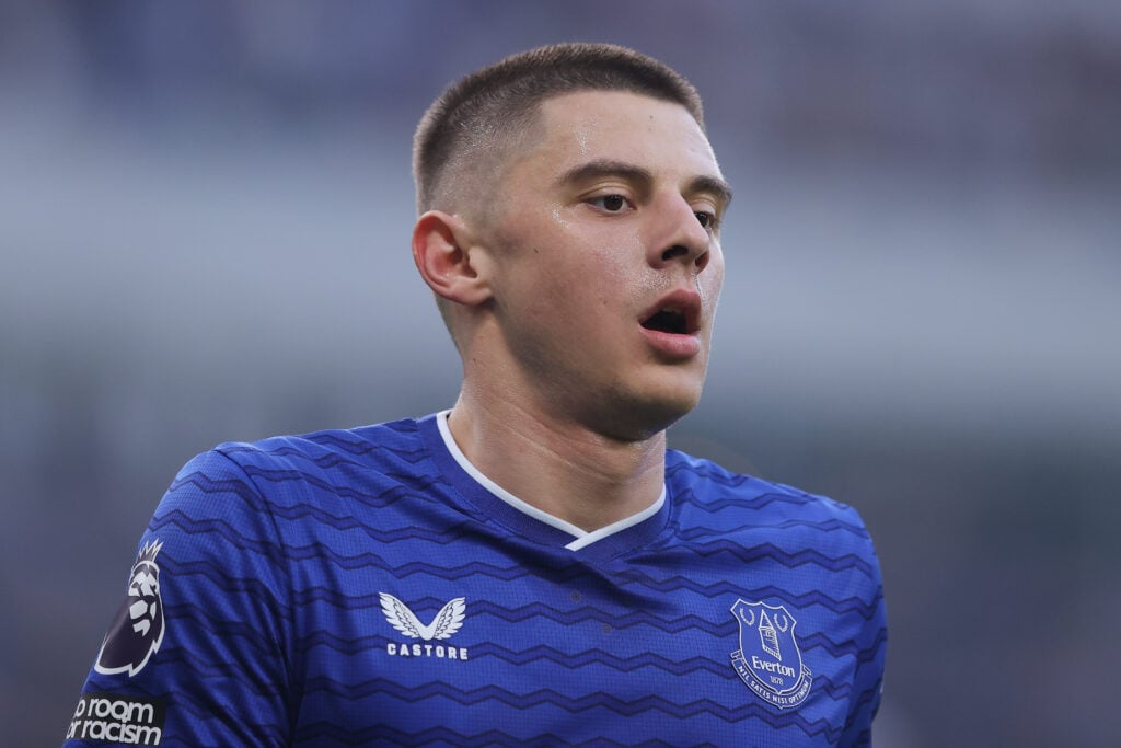 Vitalii Mykolenko in action for Everton