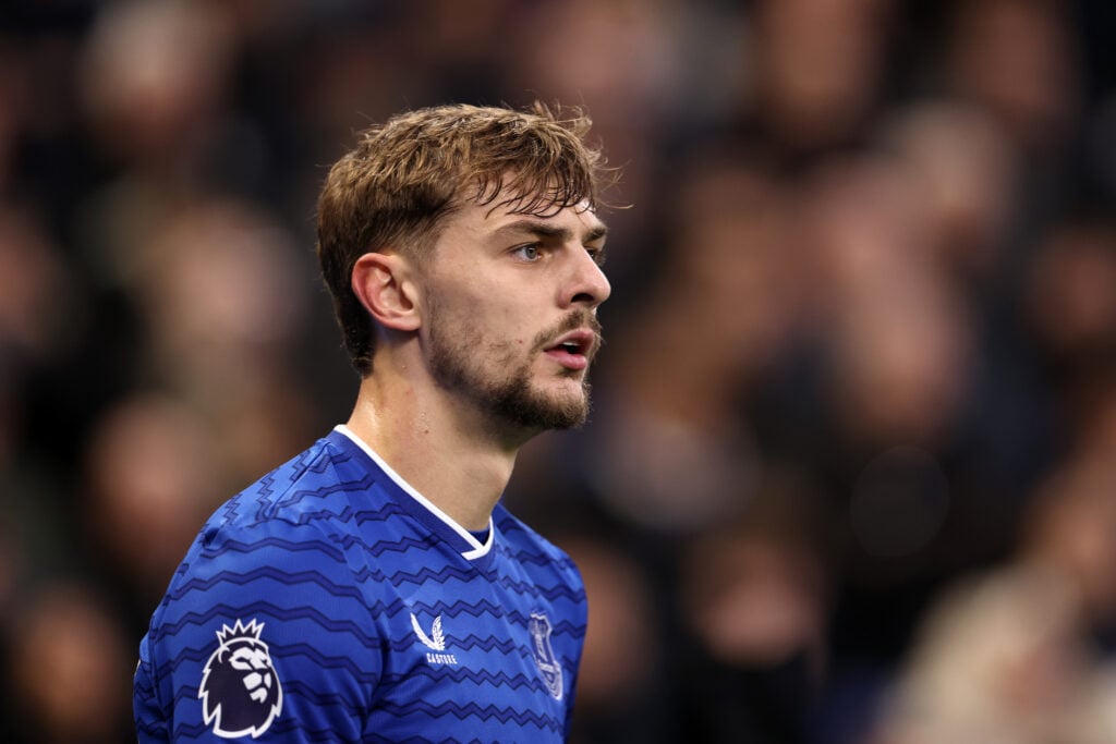 Kiernan Dewsbury-Hall playing for Everton.
