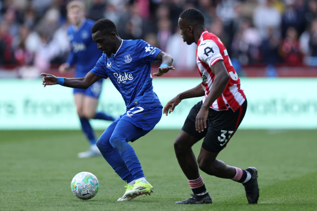Idrissa Gana Gueye playing for Everton.
