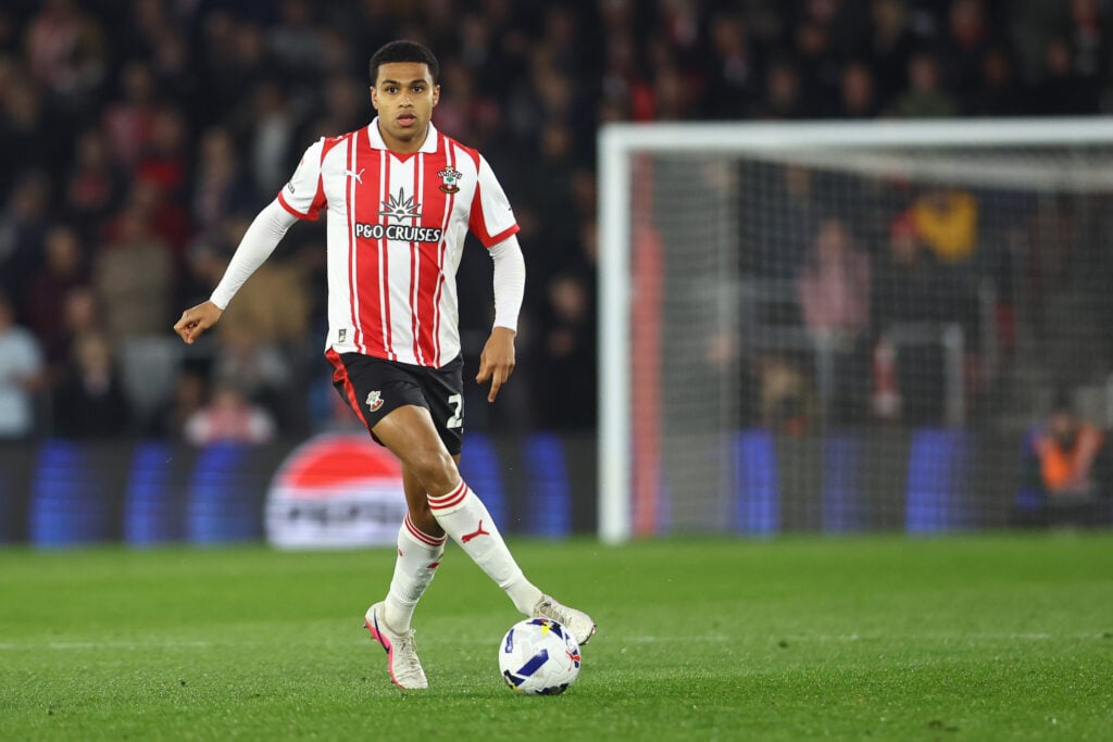 Shea Charles playing for Southampton.