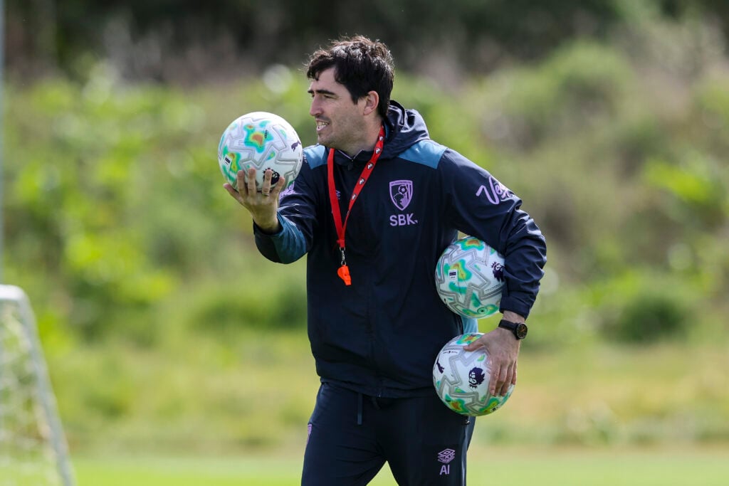 Andoni Iraola in Bournemouth training.