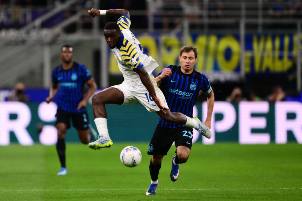 Mandela Keita playing for Parma.