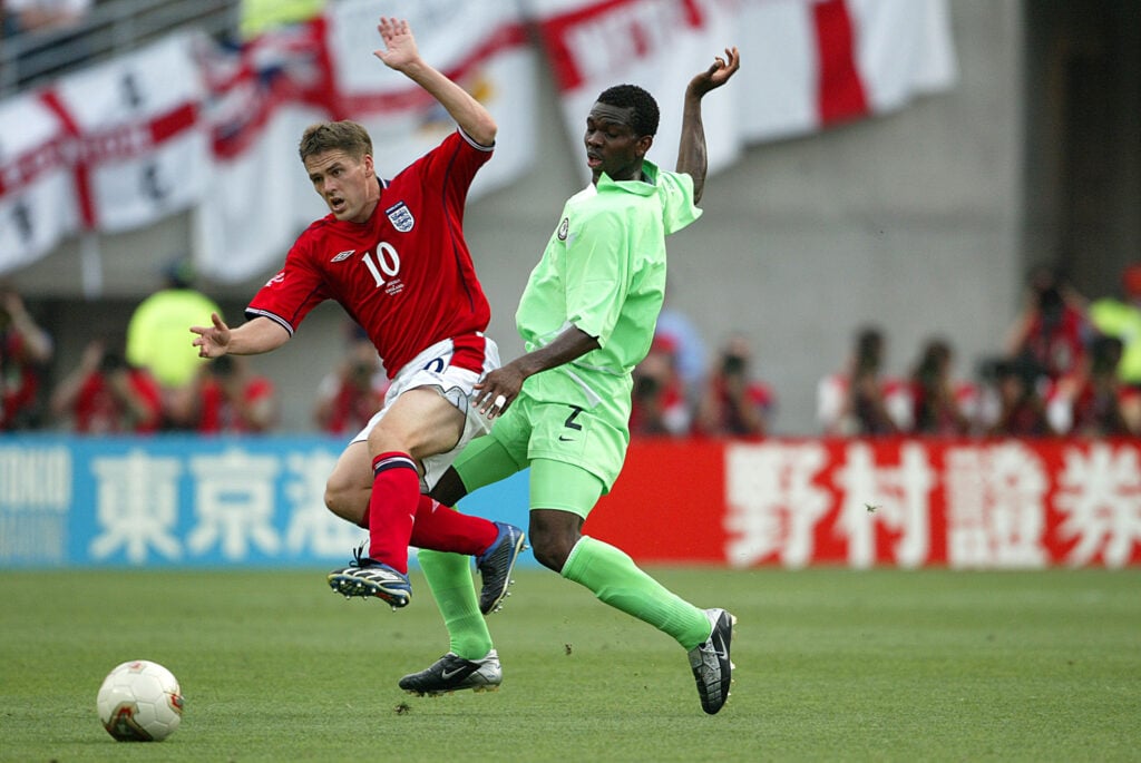 Jospeh Yobo playing for Everton at the World Cup.