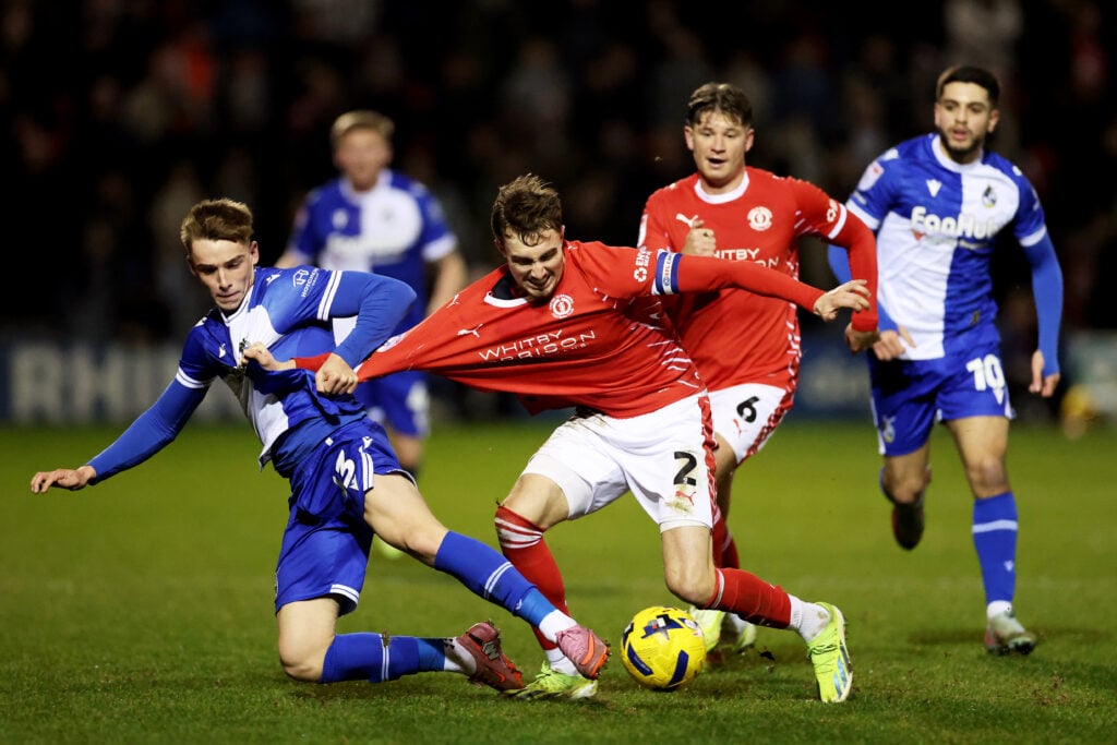 Ollie Dewsbury playing for Bristol City.