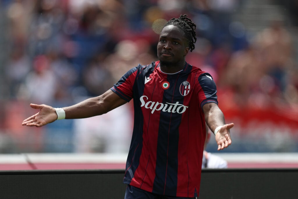 Jonathan Rowe playing for Bologna.