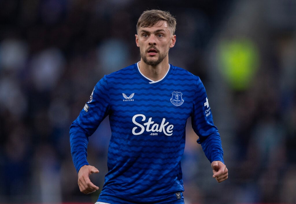 Kiernan Dewsbury-Hall playing for Everton.