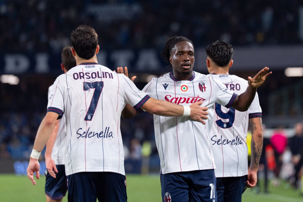 Jonathan Rowe playing for Bologna.