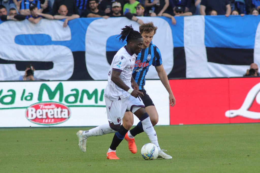 Jonathan Rowe playing for Bologna.