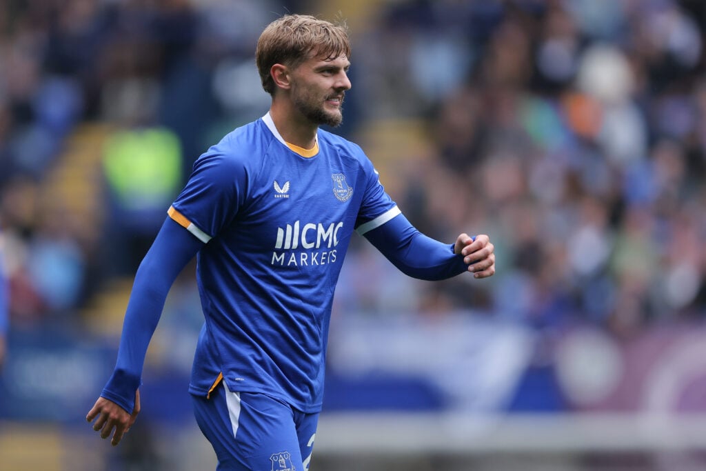 Kiernan Dewsbury-Hall playing for Everton.