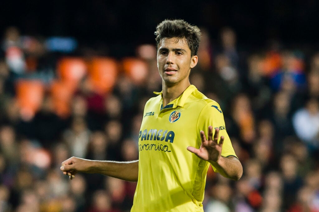 Rodri playing for Villarreal.